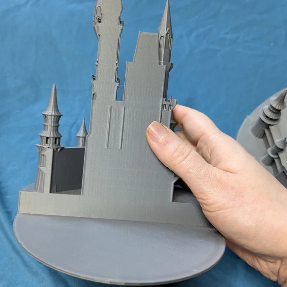 Light Weight Gray Castle Bookends 📖📚 - Picture 4 of 5